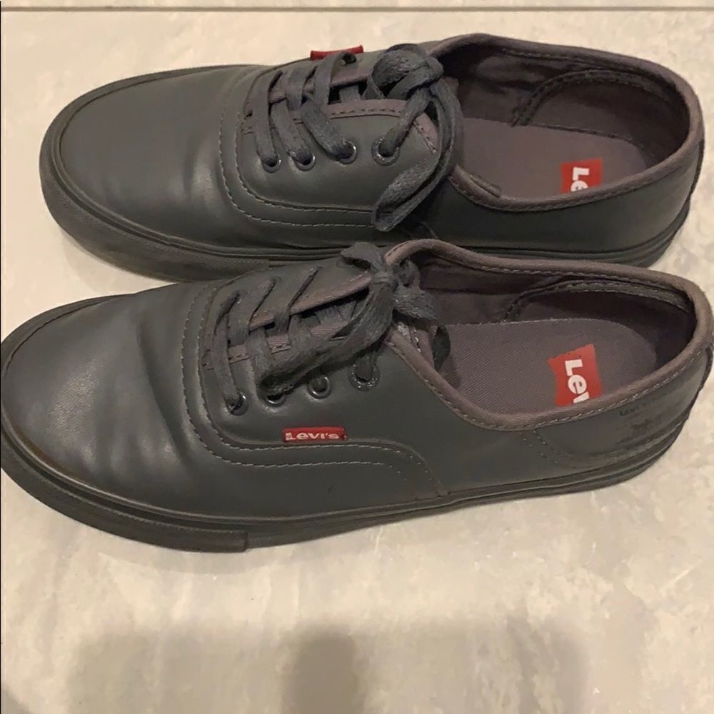 Levi’s boy shoes 👟